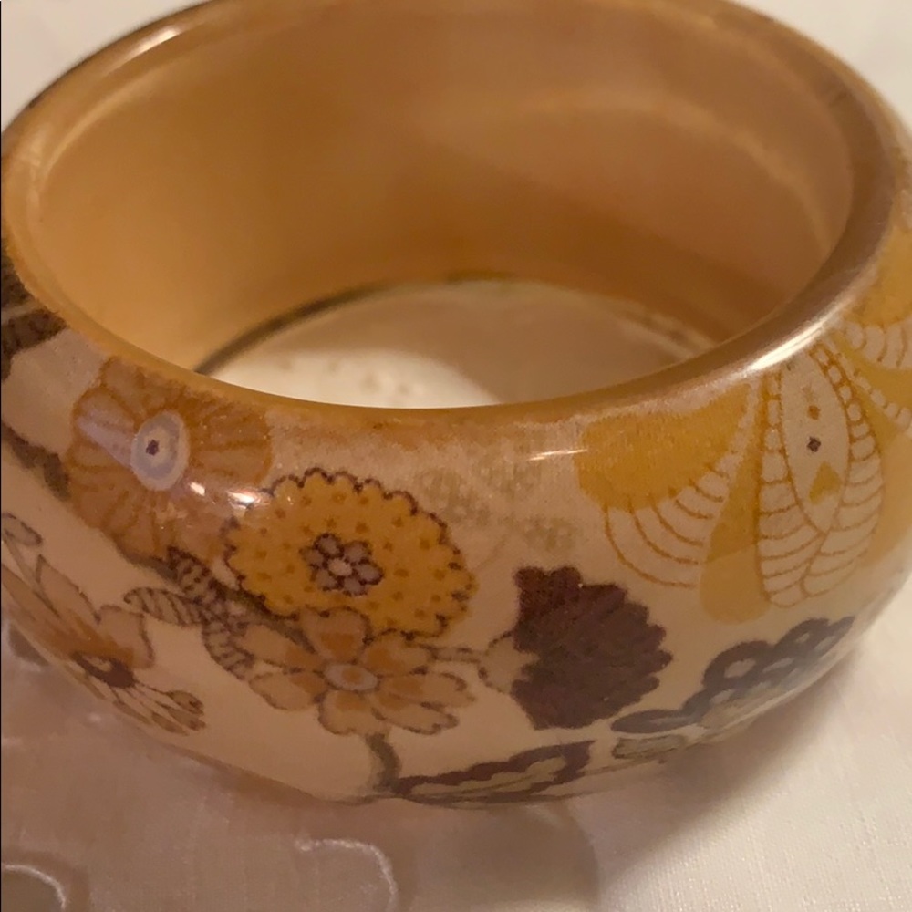 Pretty Bangle Bracelet